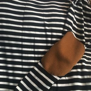 S-M LS Black and white striped tunic